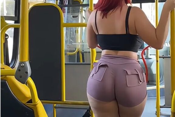 Red-haired Brazilian Electra with a big ass gets horny on a public bus and gives blowjobs to a passenger.